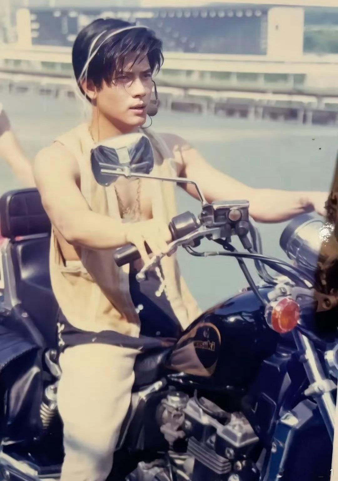 1990年的郭富城，那时候真帅啊。 