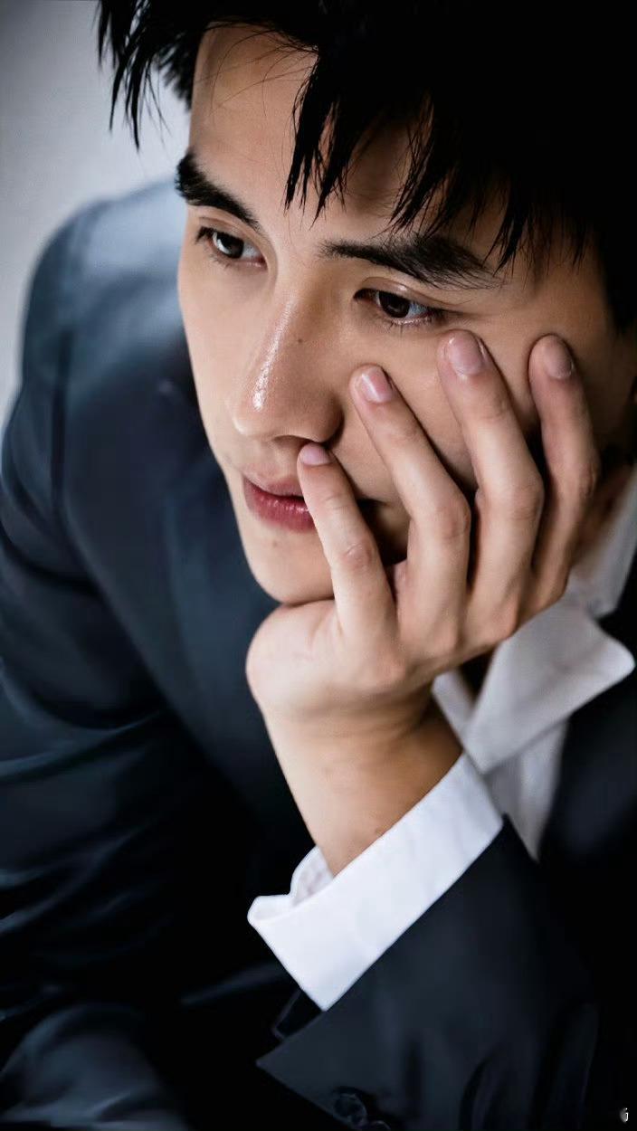 刘萧旭新歌鼓手竟然是痛仰乐队大伟刘萧旭自曝将发首张个人ep跨界惊喜拉满！痛仰大伟