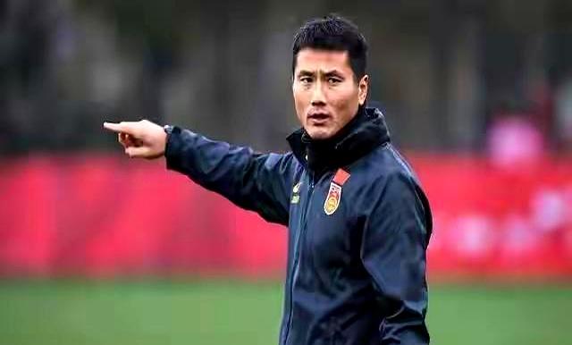 中国足球这次，好像真的要变了？
邵佳一当临时教练组长后，做的三件事，每一件都说