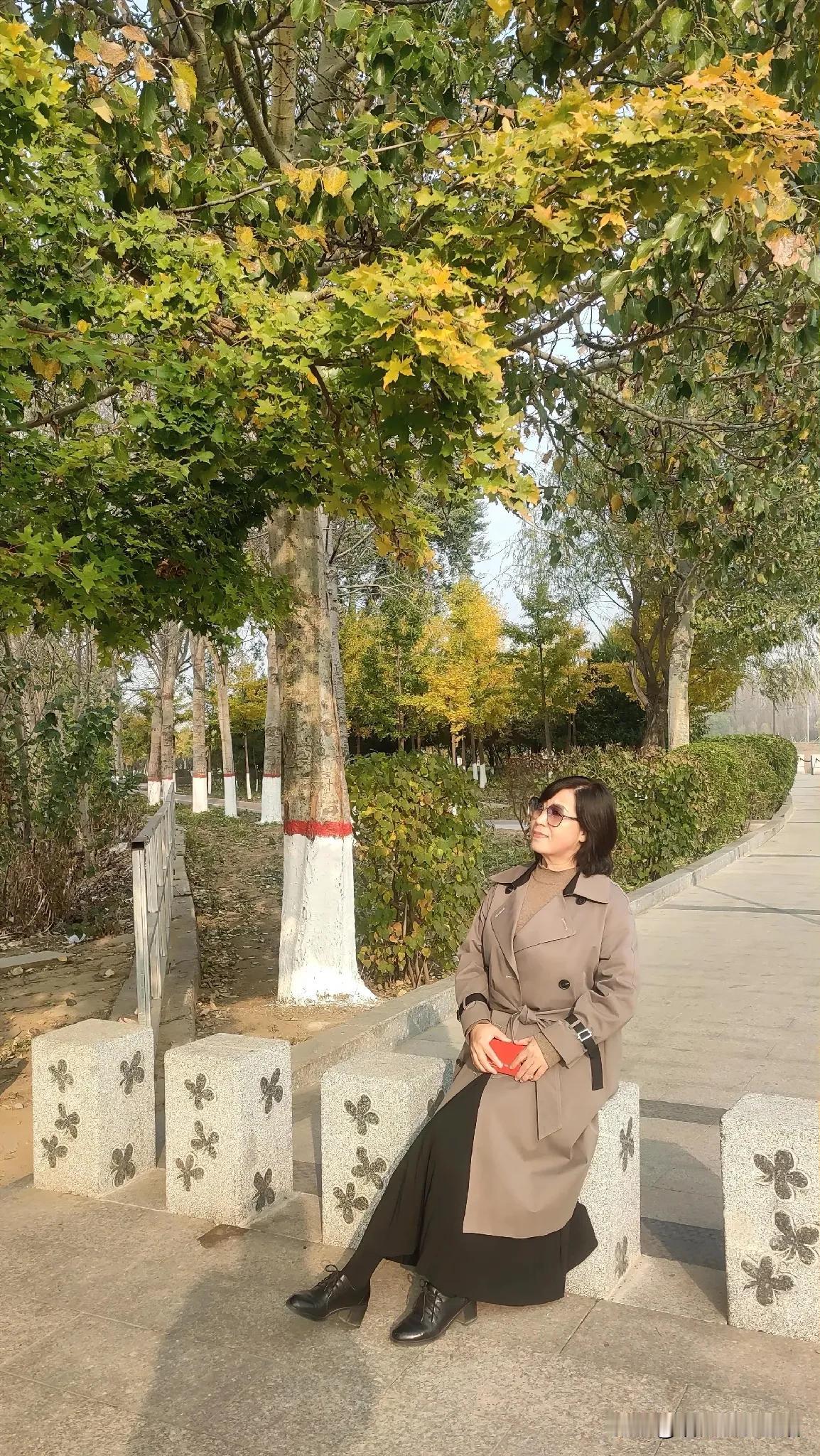 #上联：春播千亩稻；诚邀下联#
我对下联: 秋收万亩田