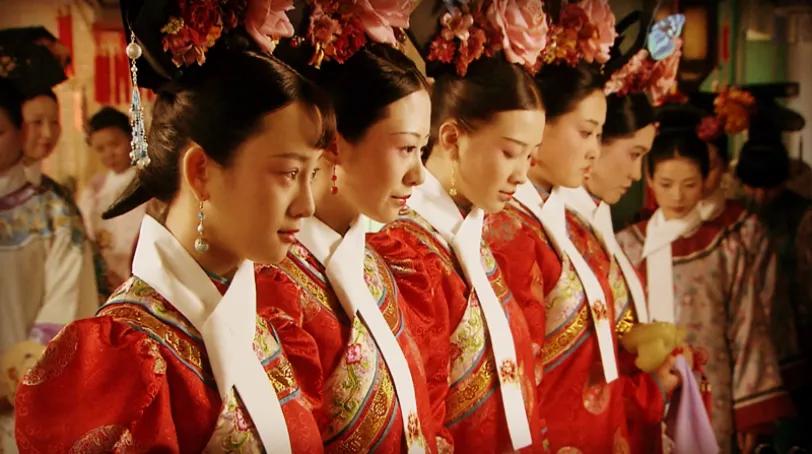 五百万两白银，一年。这是乾隆朝内务府的账面数字。一户普通农家攒一辈子，也摸不到这