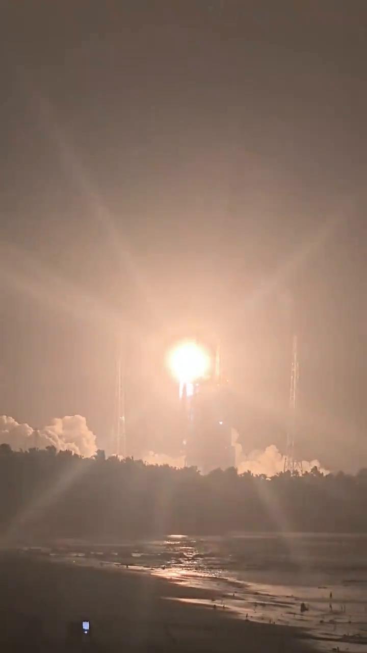 我的天，我的妈呀，哇。