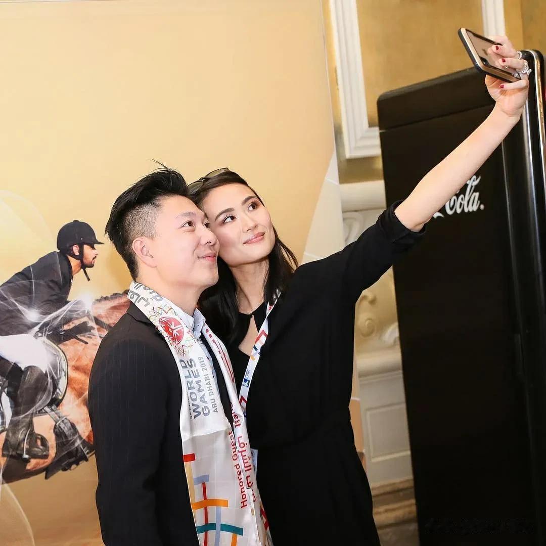奥运冠军李小鹏长年定居美国，只有捞金时才和华人娇妻李安琪回国，关键是，李安琪特爱