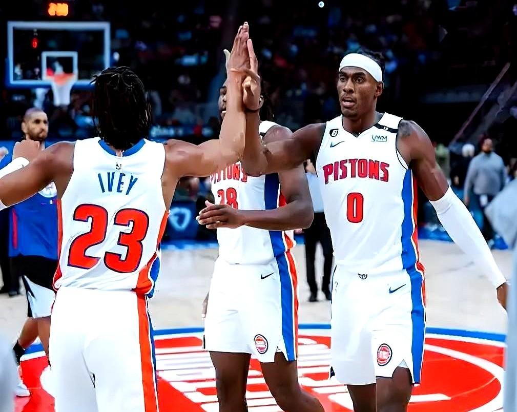 “10连胜？活塞还没出全力。”

底特律球迷最近把嗓子喊哑：残阵都能把凯尔特人、