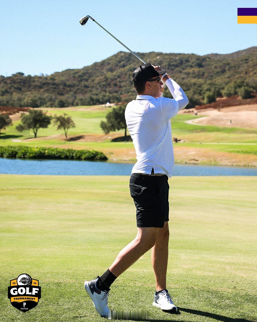 洛杉矶湖人  高尔夫🏌️打起来湖人国度golakers
