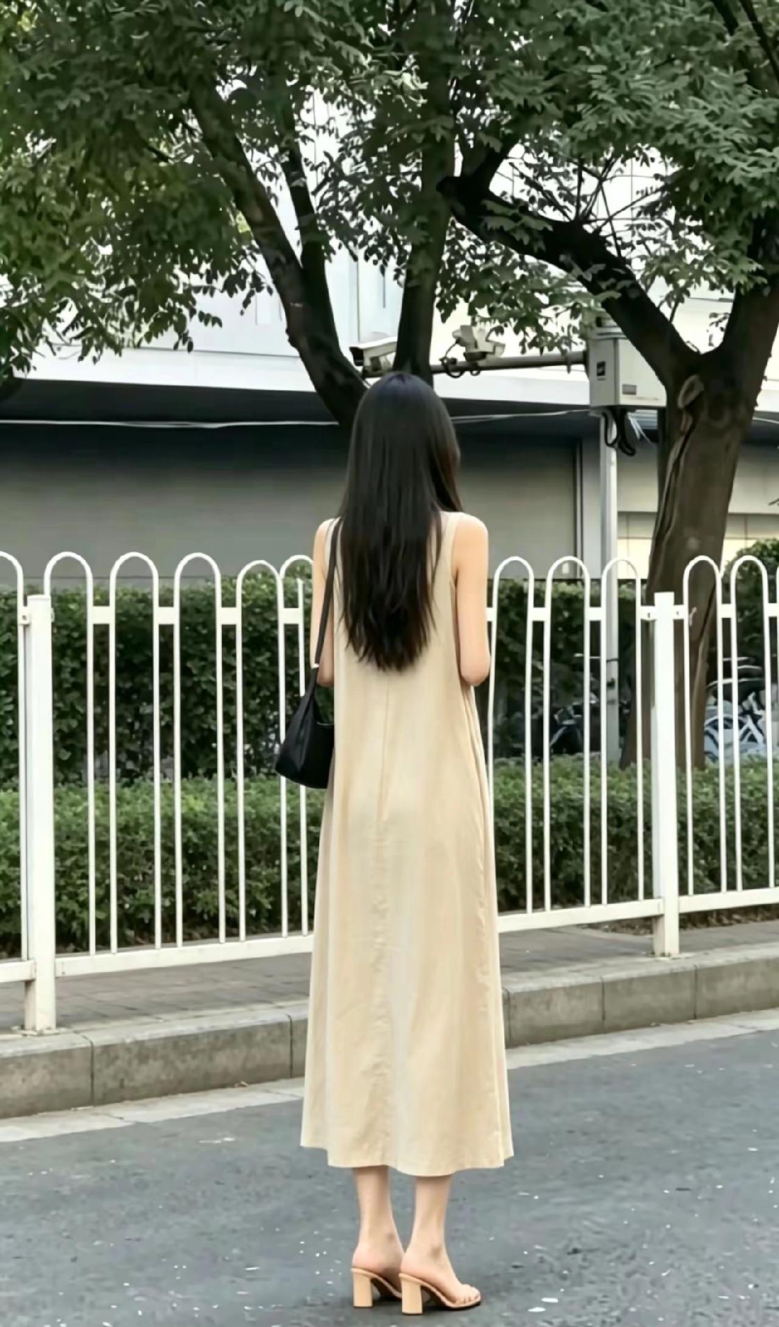 真不是有偏见，太瘦的女孩子缺乏美感，一个女孩子美包括很多因素，比如健康美，皮肤，