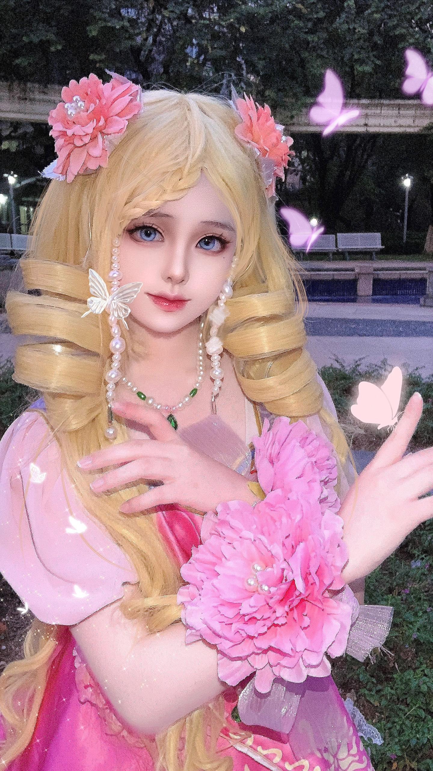 生的灵。压力大然后脸上瘦了好多没肉了早知到早点出了TT
贴纸挡住是p歪了啊啊啊