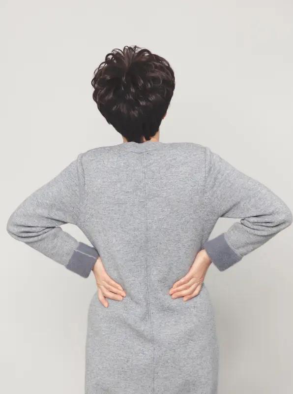 女子起床左侧后背疼没太在意，持续疼痛后口服家中备用急救药物，自驾9分钟送医确诊心