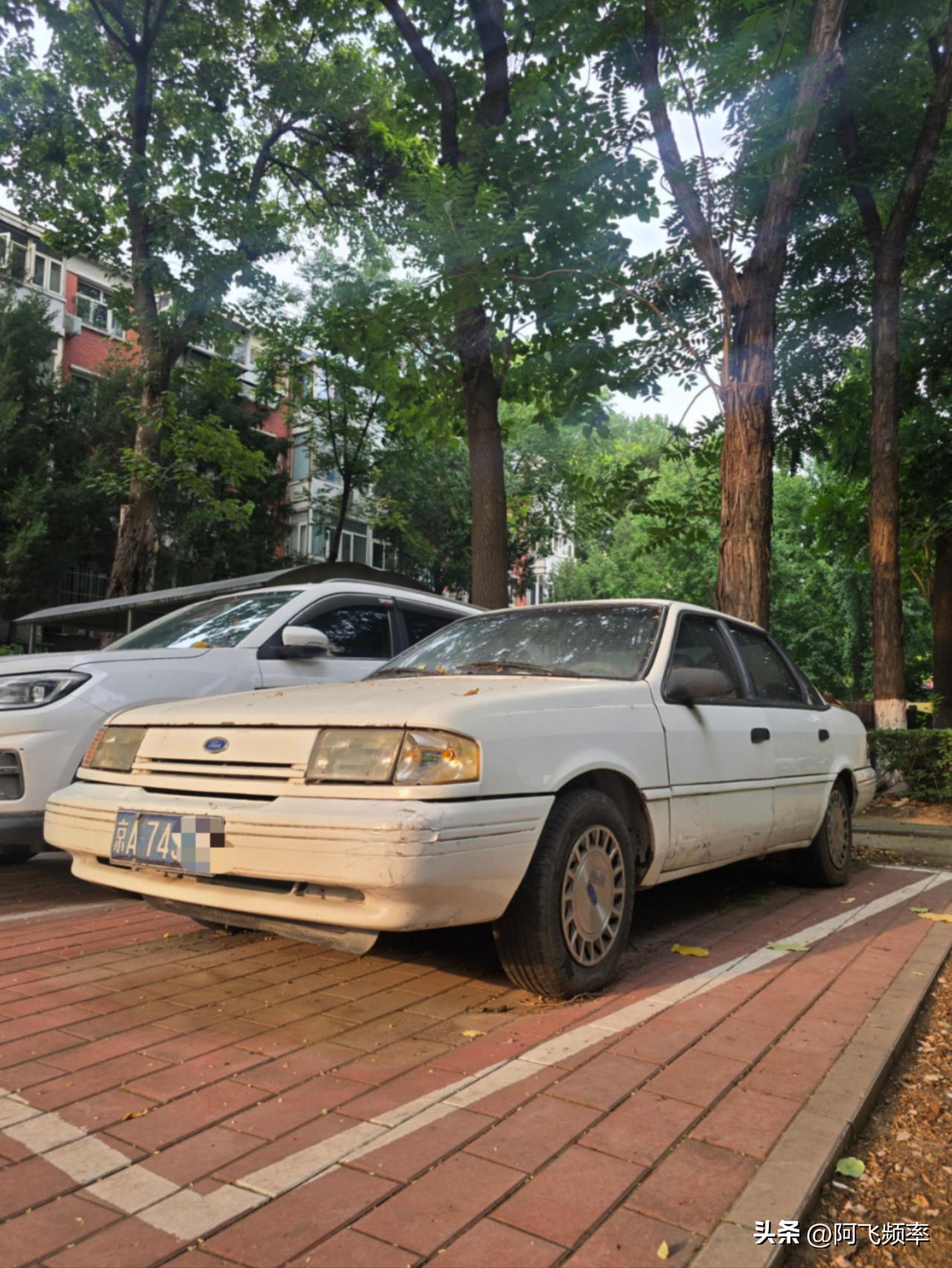 散落北京的90年代美系紧凑三剑客（三缺一）福特天霸 Tempo，雪佛兰科西嘉 C
