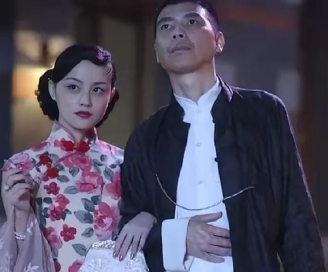2004年《功夫》上映，记者问周星驰:“你为什么一定要邀请冯小刚出演这个嚣张的鳄