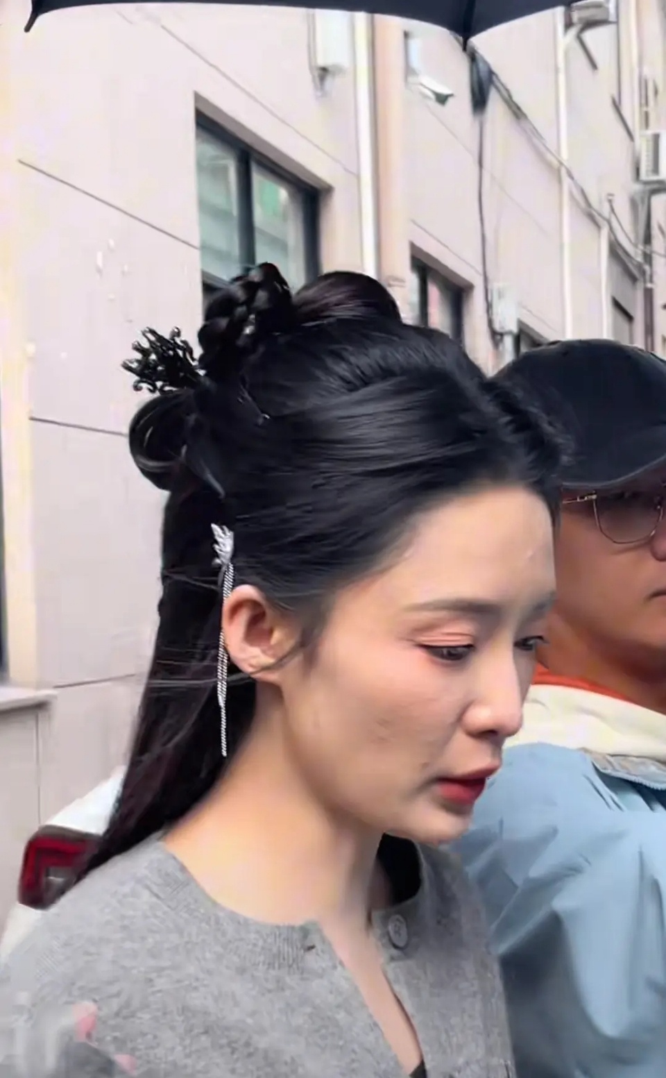 李沁这状态看着疲惫感好重啊 
