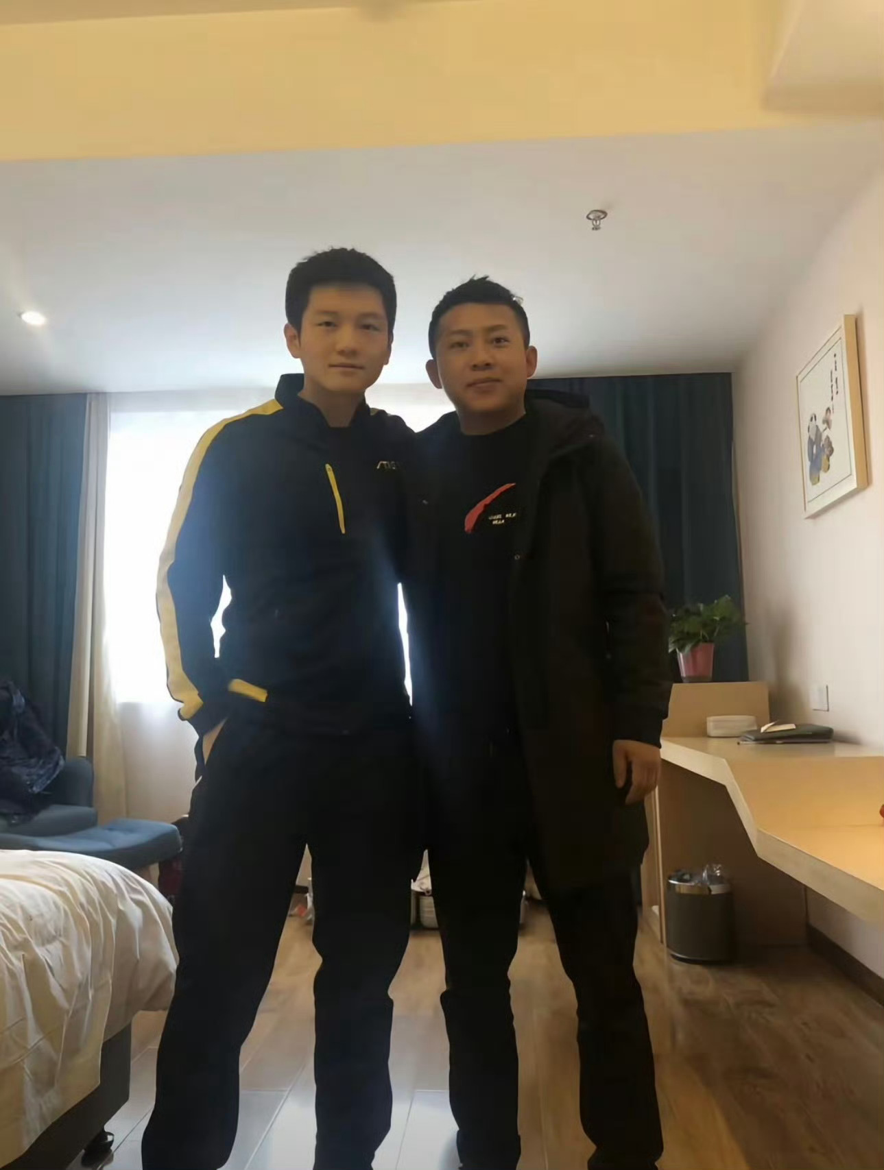 这个怎么样？相当完美，p2的樊振东太亮眼了 ​​​
