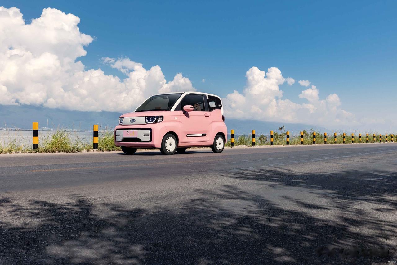 在六月微型轿车投诉排行榜中，QQ冰淇淋以9起的投诉量排名第三，而这些投诉主要集中