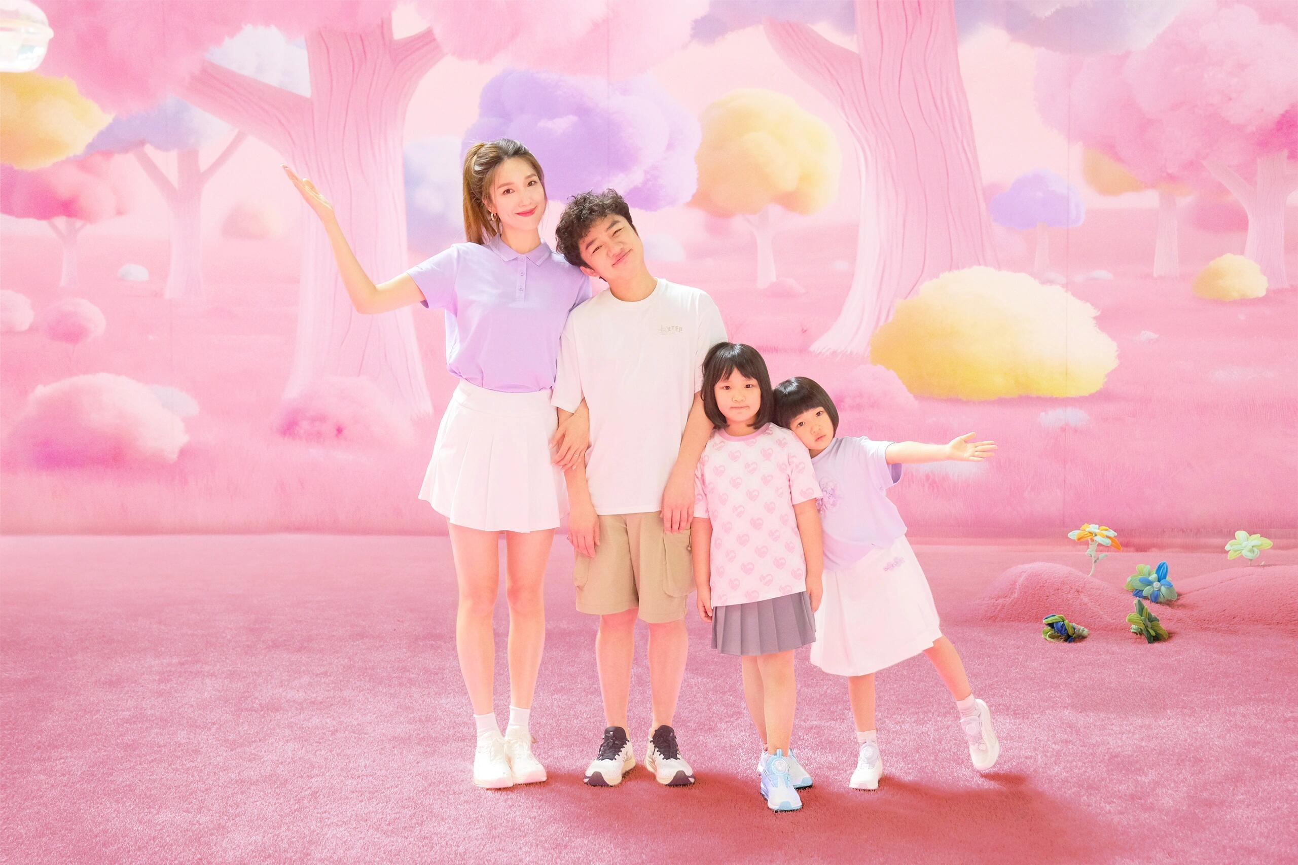 李亚男回应三胎计划李亚男说当妈后成了质检员幸福的家庭肯定有负责任的父母，感觉李亚