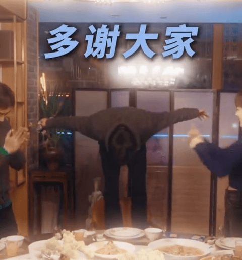 每天无论多无聊，起码打开小城良方的这一个半小时是开心的。这个剧结构真的很精巧，煽