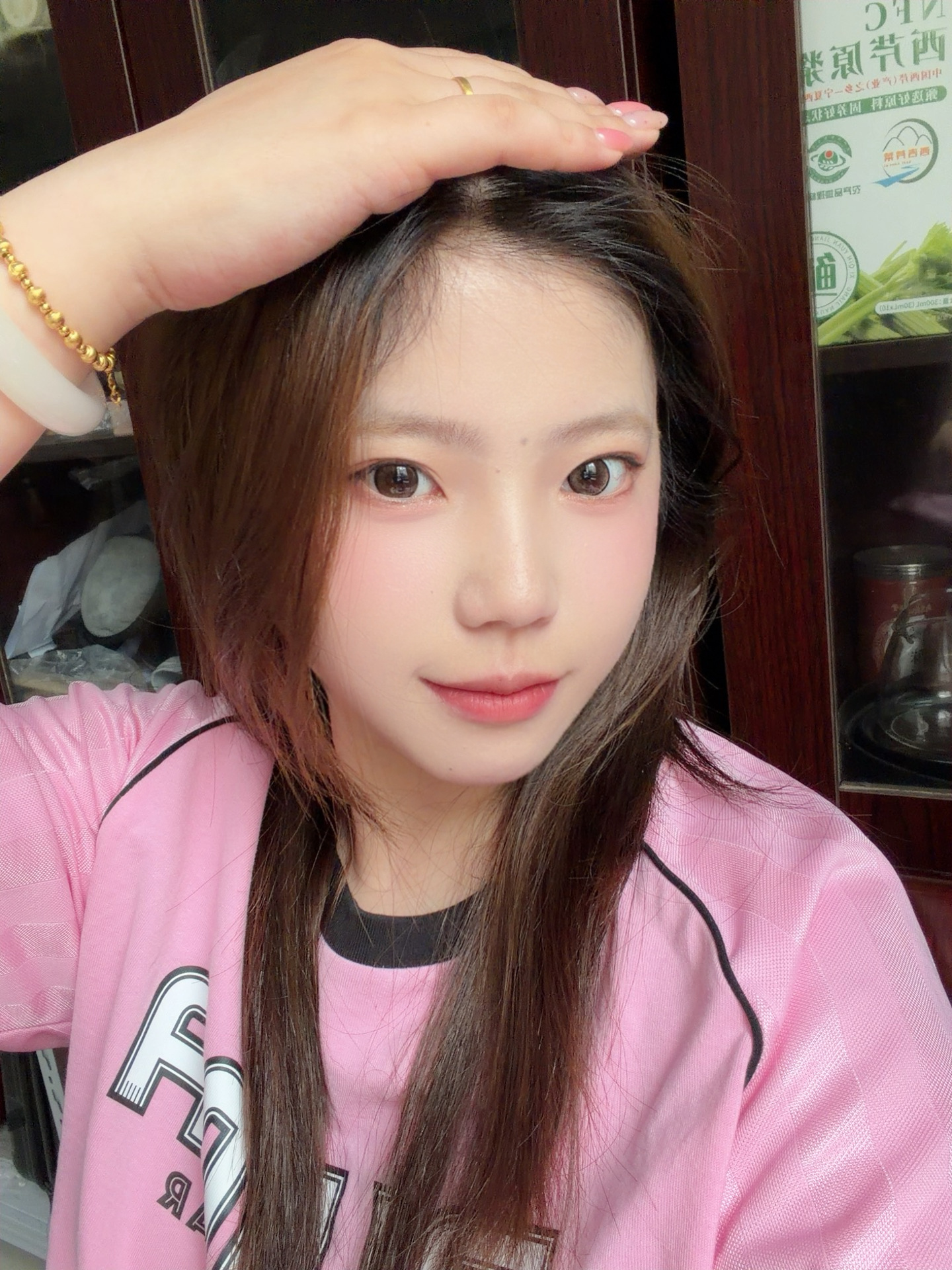 气血超足本人化妆都不涂口红的 