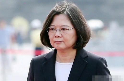 蔡英文出来讲话了！在惨遭失败之后，蔡英文表示，台湾面临的内、外挑战与威胁依然非常
