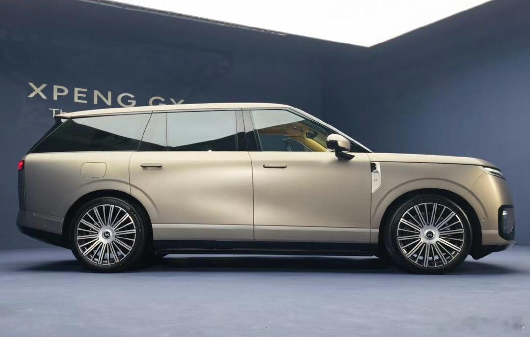 卧槽小鹏这个真车 我好像错过拍摄了只要他定价不离谱，我买一个支持 