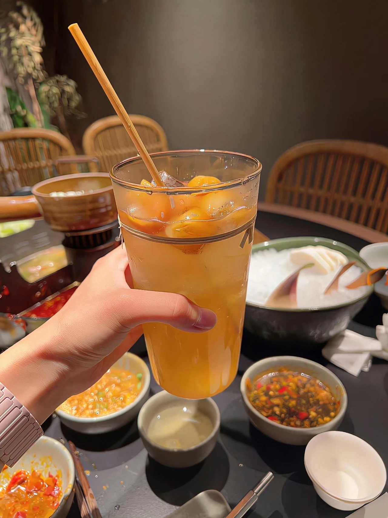 生活不求完美，只求踏实与心安。 