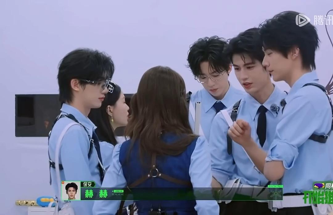 刘宇宁丁程鑫张凌赫势均力敌的三张脸刘宇宁丁程鑫张凌赫出场这段很难集齐水平这么均衡