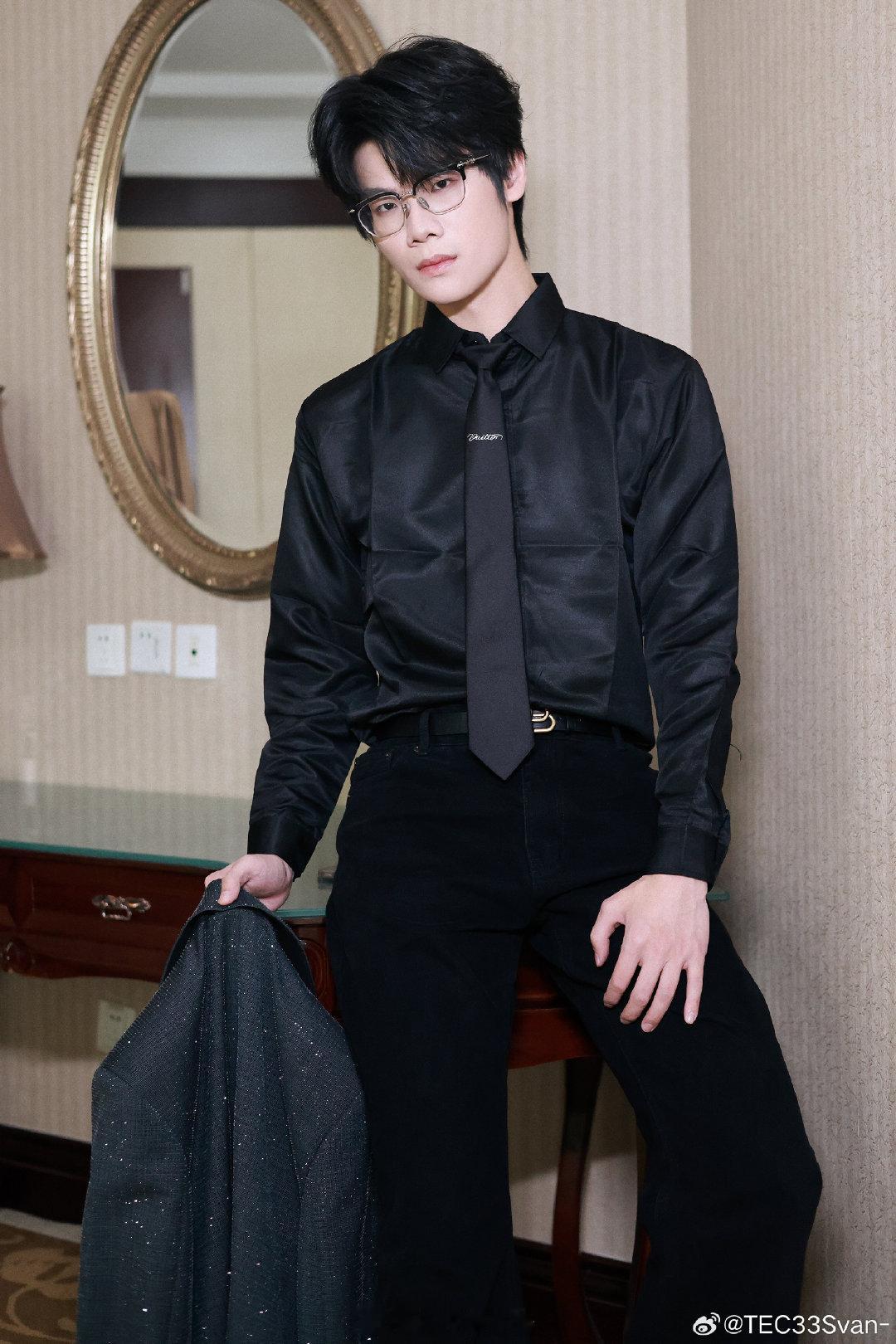 这一张实在太过完美了，想看的要素全都有 