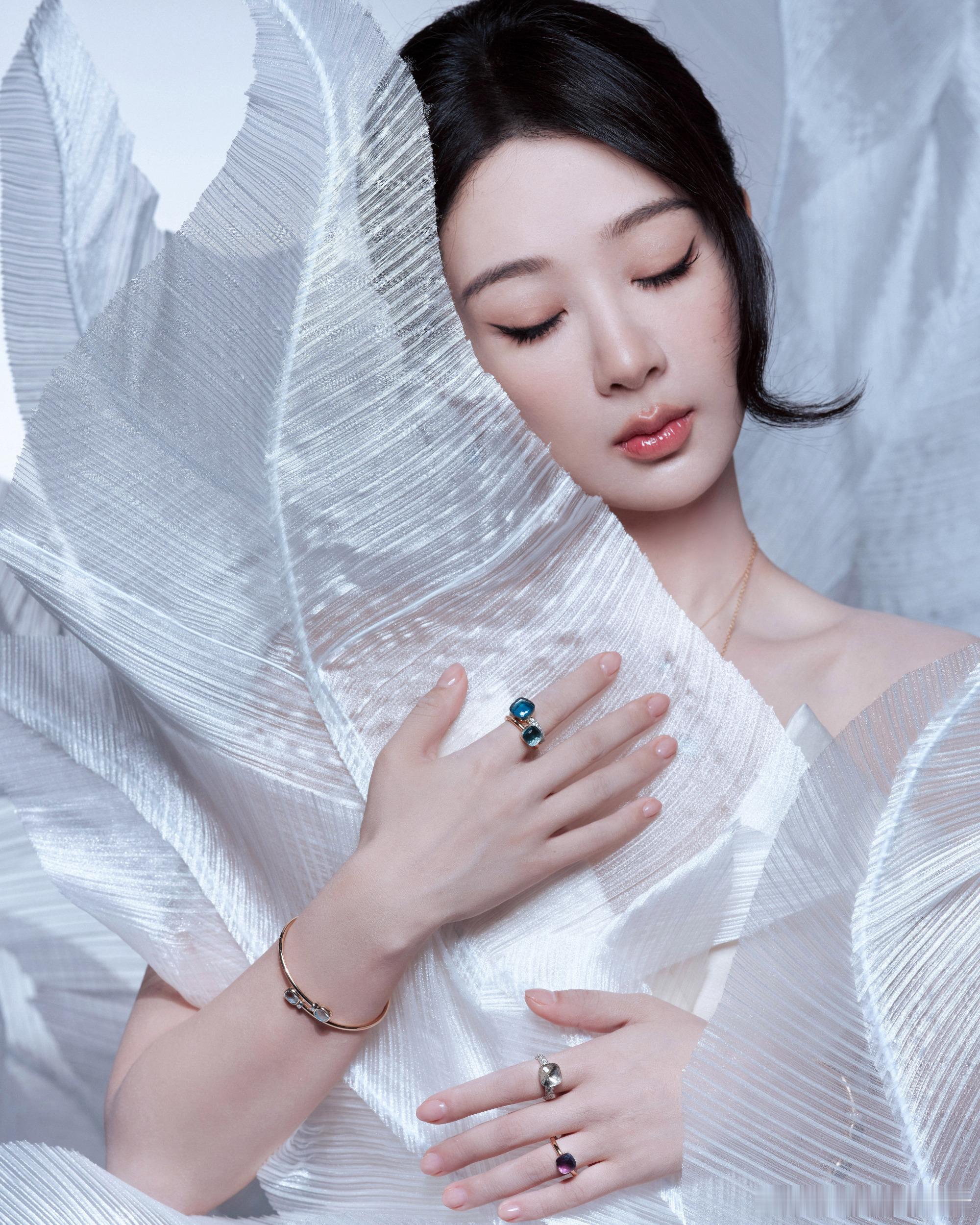 剧版青簪行 yz杨紫黄梓瑕yz杨紫簪中录夏天有着迟暮的霞光 正如晚来的你皆是笑意