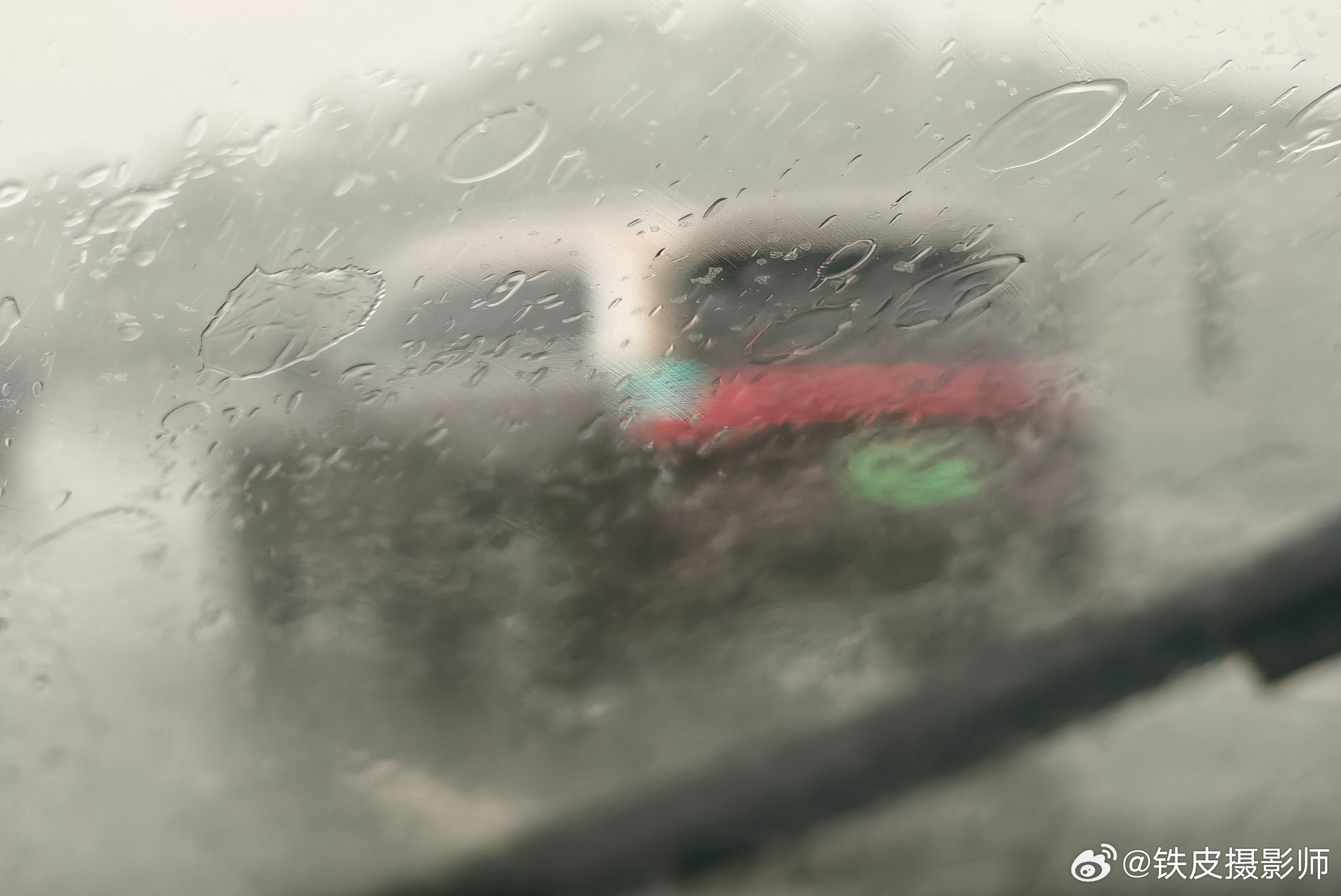 今天暴雨中唯一的小蓝灯点亮我的小蓝灯问界m9问界 ​​​