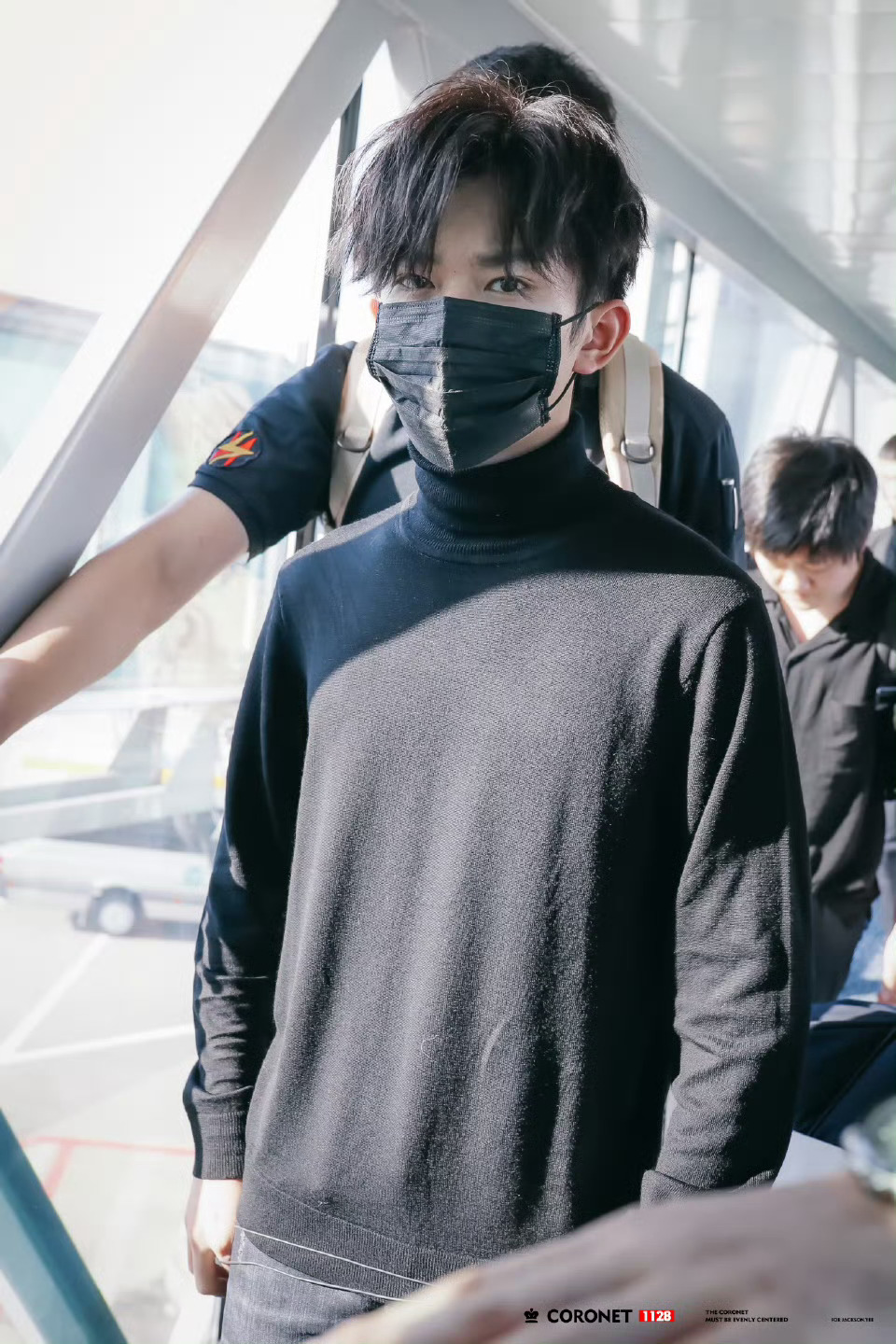 黑高领真的很sexy易烊千玺电影惊蛰无声四字 易烊千玺 yyqx 四字弟弟