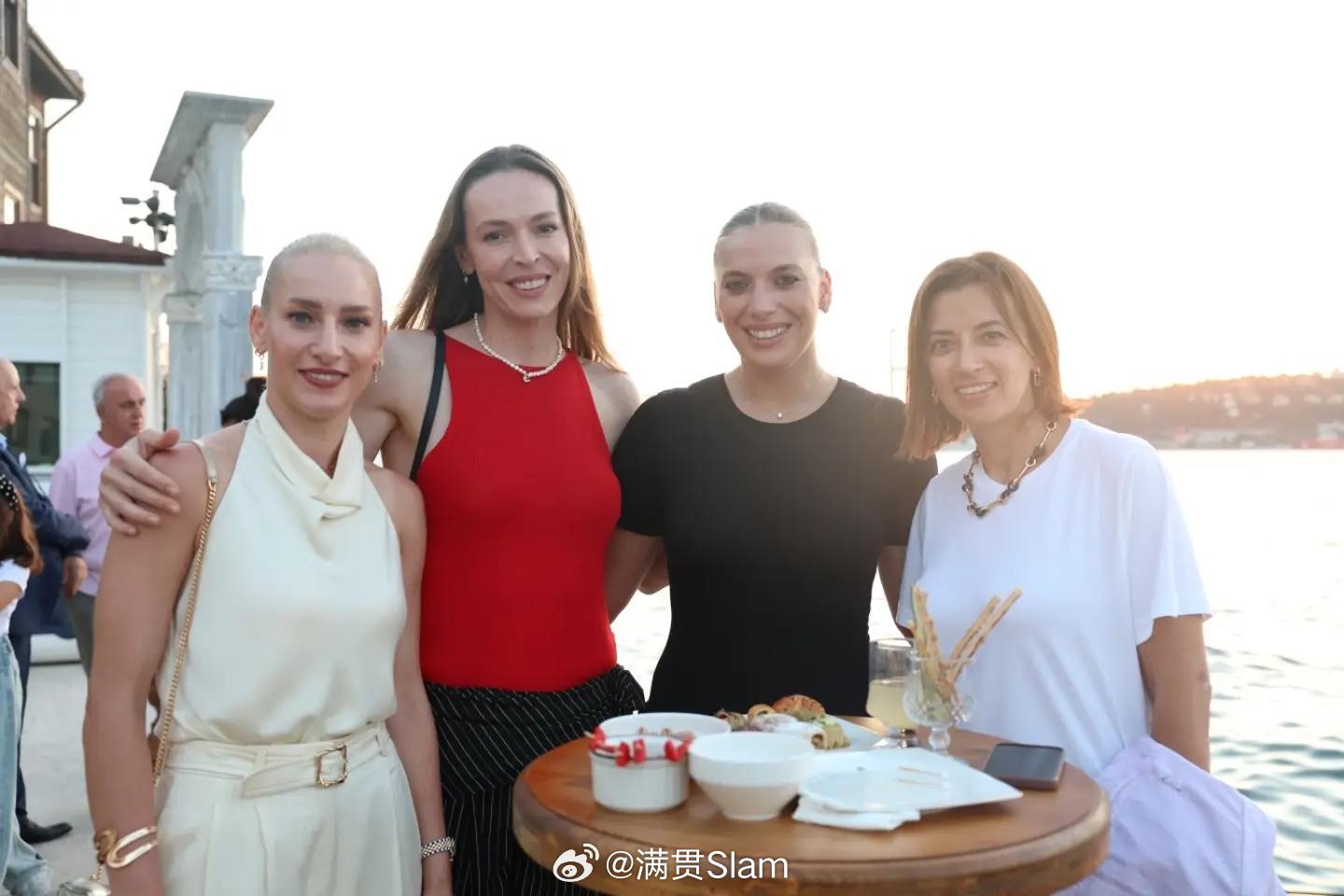 女排土耳其女排 正在为2026年8月21日至9月6日于伊斯坦布尔Sinan Er
