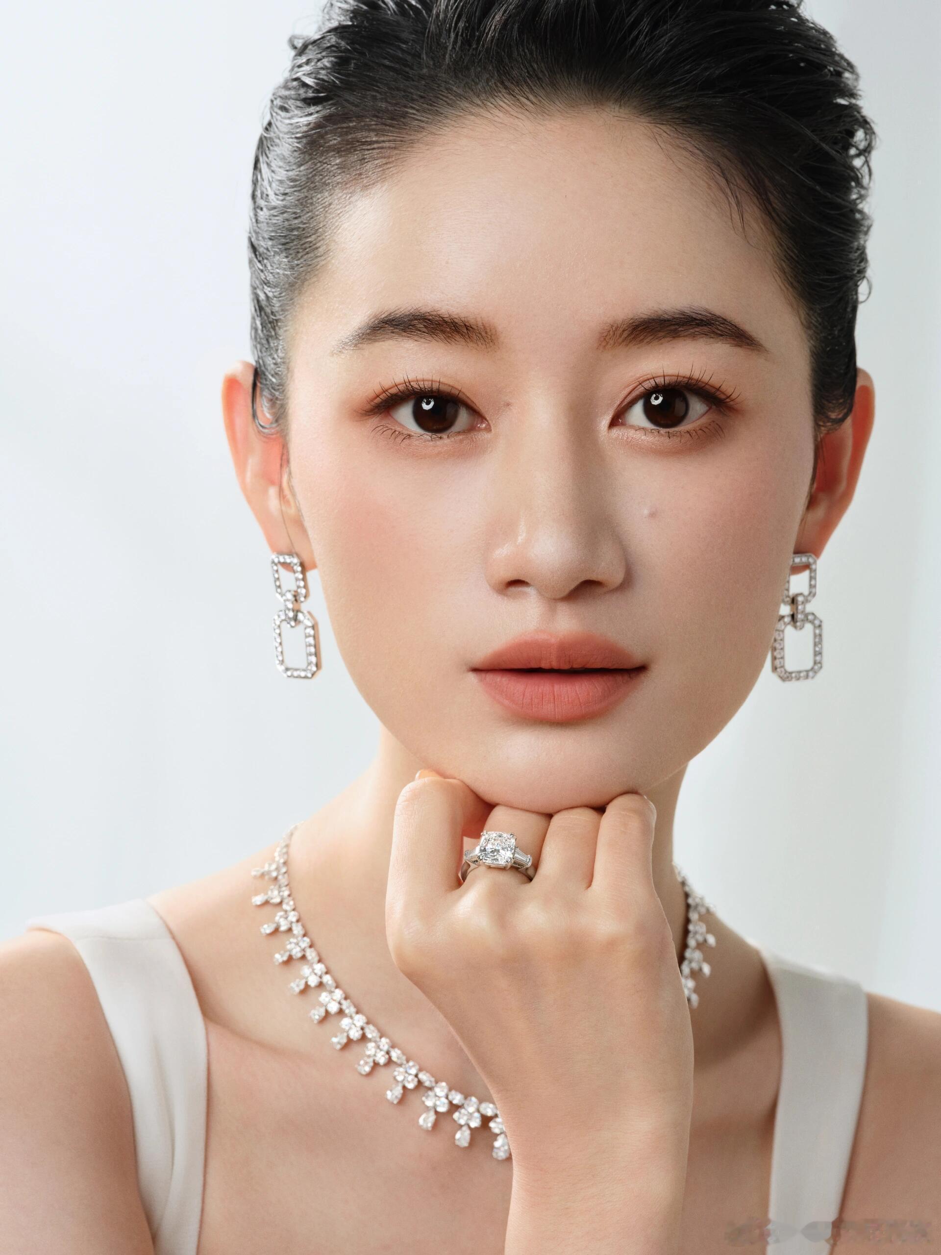 郭晓婷✘ 海瑞温斯顿Classic Winston系列💍 ​​​