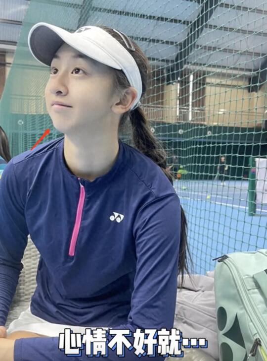 田亮女儿下巴后缩也还是好看的呀！