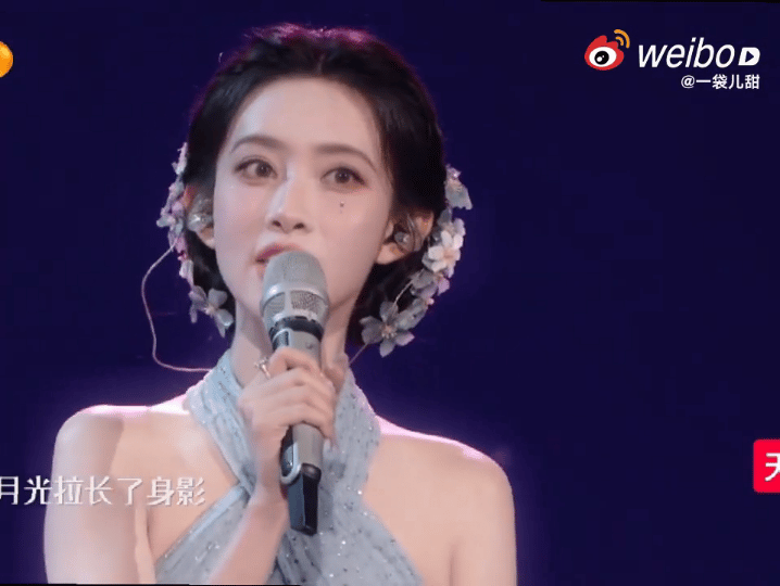 孟子义唱樱花草给我干哪年来了孟姐一开口就甜到我了，这是谁的青春被拉回旧时光，好像