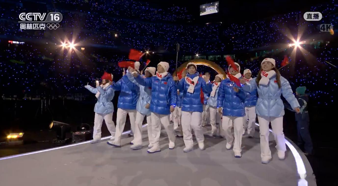 来了来了来了！！！！！！不论夏季还是冬季奥运会，最期待的就是咱们中国代表团入场！