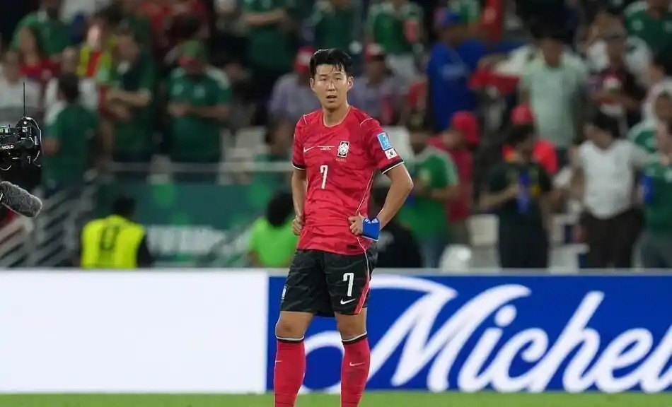 世界杯 韩国队在面对国足经典的打平既能出线的问题上 跟国足保持了高度一致 在面对