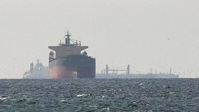伊朗已恢复霍尔木兹海峡通航美伊达成和平协议美伊冲突 据福克斯新闻报道，海事情报公