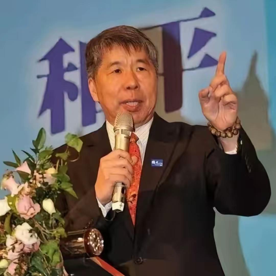 香山论坛爆争议！张亚中喊话少谈一国两制，只讲“和合”靠谱吗？
        本