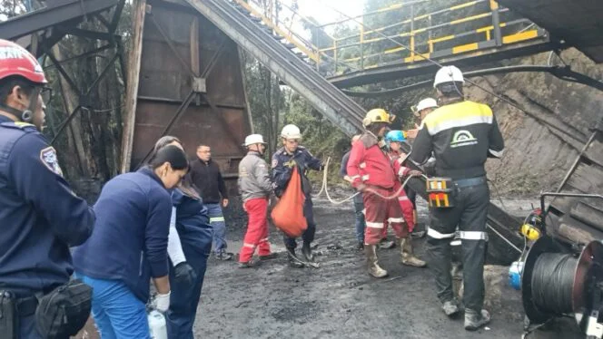 哥伦比亚煤矿发生瓦斯爆炸，12名矿工被困