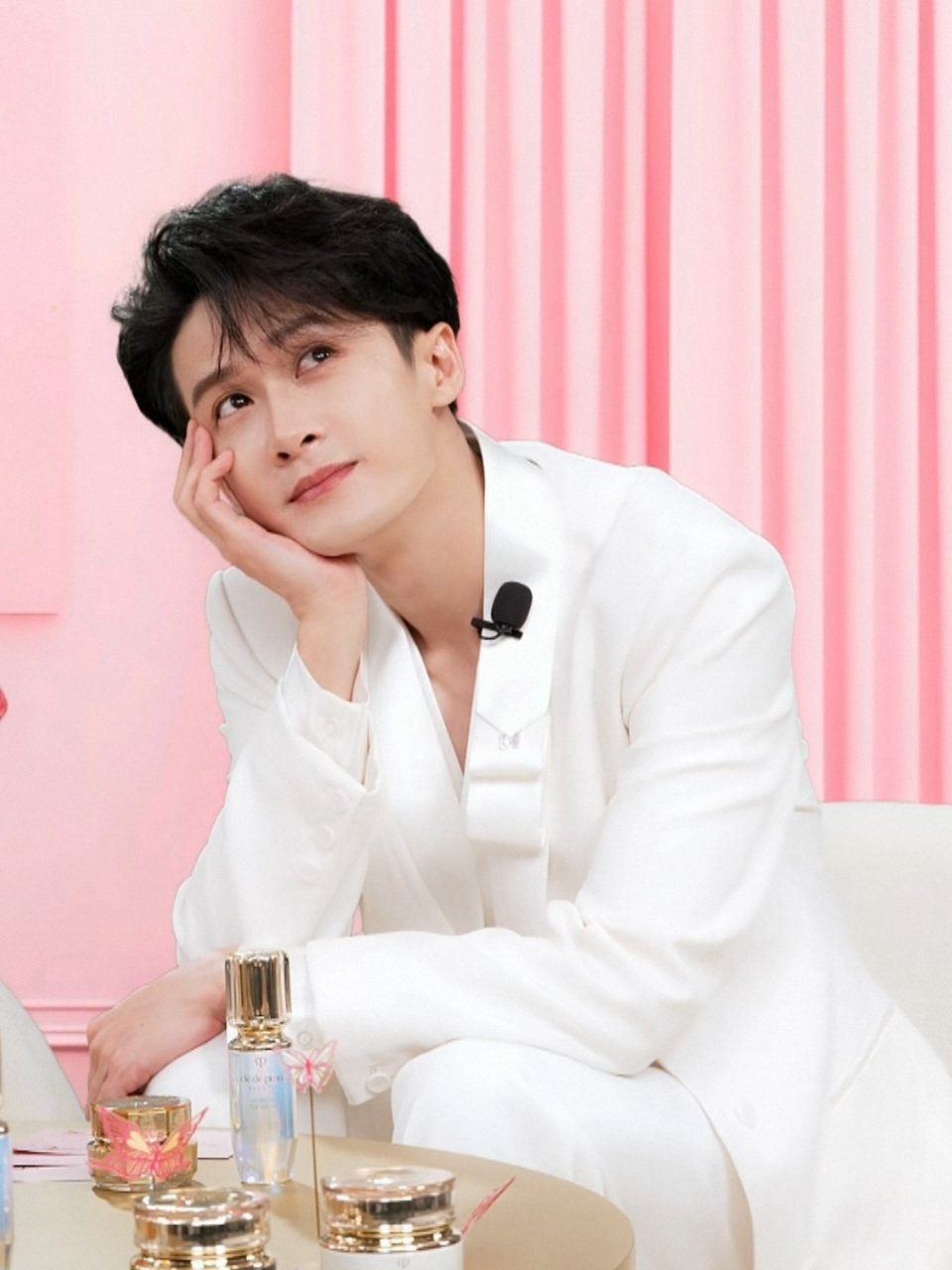 🈵30-15的大男孩你要开心快乐。 
