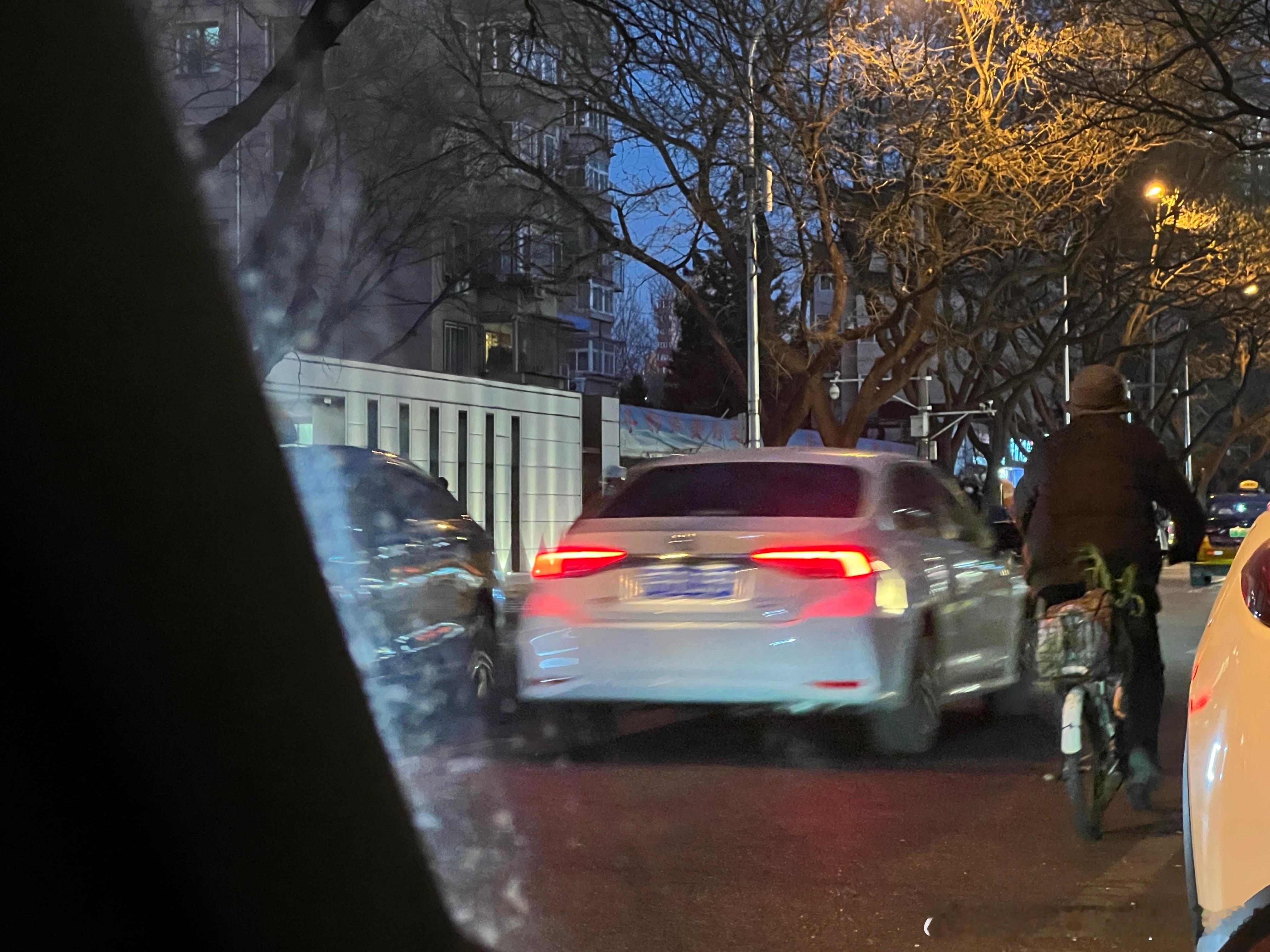 如果只想买一个经济实惠稳定的交通工具。那么就看看你在的城市哪些车型的网约车多，然