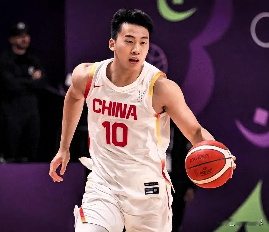 郭指导是来搞笑的吧！
下半场居然DNP王俊杰！

2025男篮亚洲杯小组赛，中国