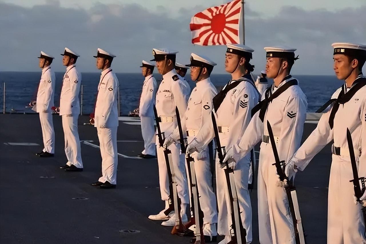 警惕！一边试射战斧，一边自称海军，日本狼子野心在一点点露出来。两段发生在相近时间