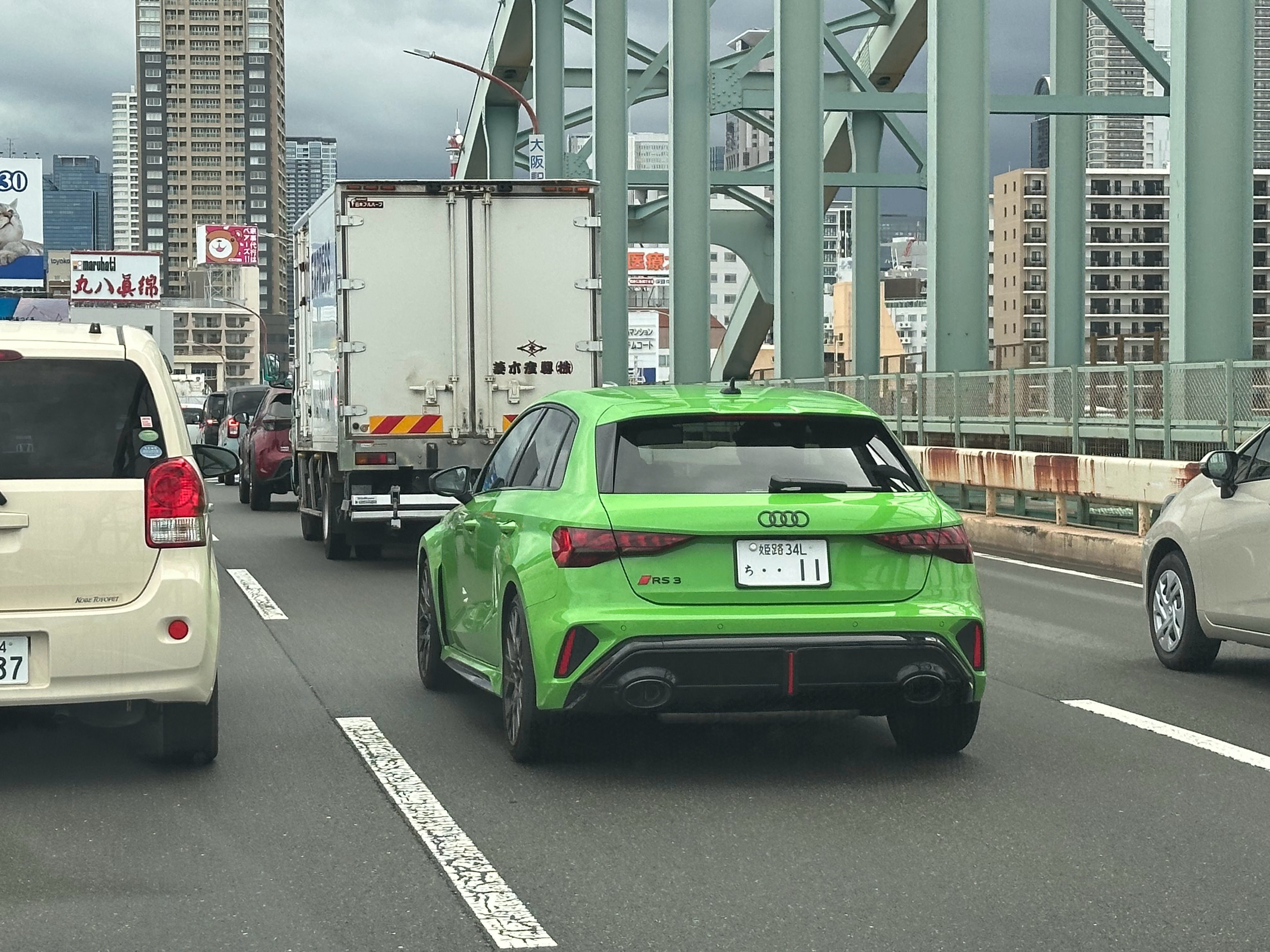型车街拍 偶遇奥迪RS3 Sportback，前纽北最速小钢炮，最近刚被宝马M2