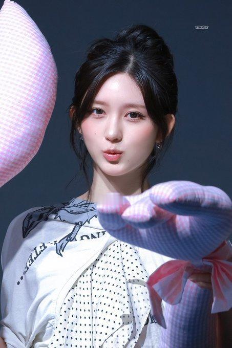 ive五团颜一 🌷ive五团一 🐿️金秋天 260531【twi更新】上海签