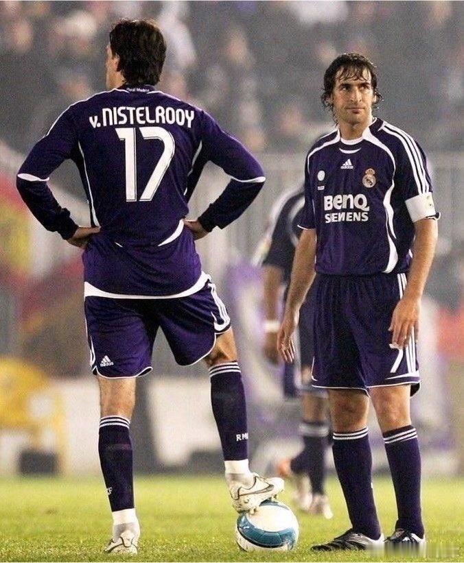 🔙 Kaká vs Puyol 🥶⚽️💥足球