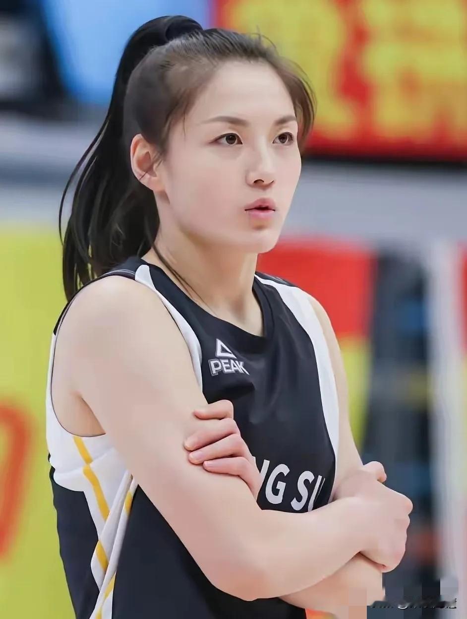 北京时间9月6日女篮世界杯小组赛，中国女篮加时险胜捷克之后，不少人都在批评女篮的