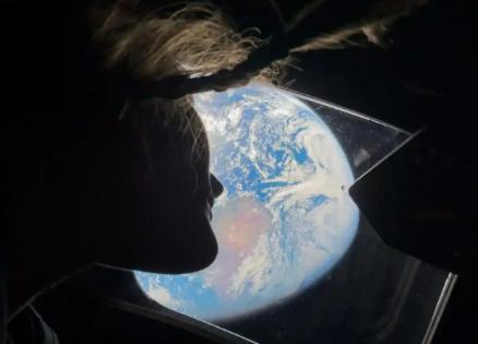 不要再去质疑了，要承认和学习美国的航天科技技术。
“阿耳忒弥斯2号”的飞行路线被