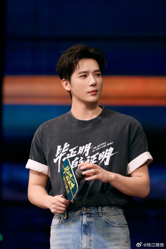 #王安宇 不要问人家这种问题# 【科普：#为什么不能在白纸上签名# 】 有网友称