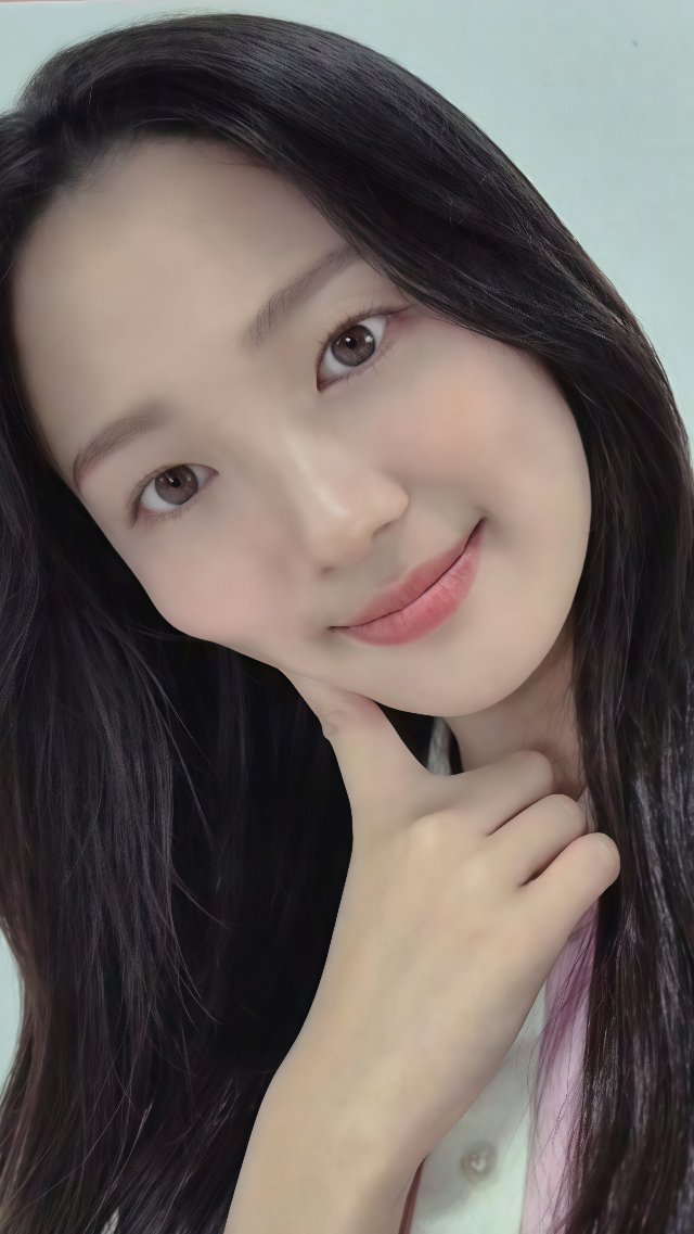 收藏了一些女神漂亮的小卡壁纸公主的自拍都好可爱好漂亮啊啊！  专栏 · LOVE