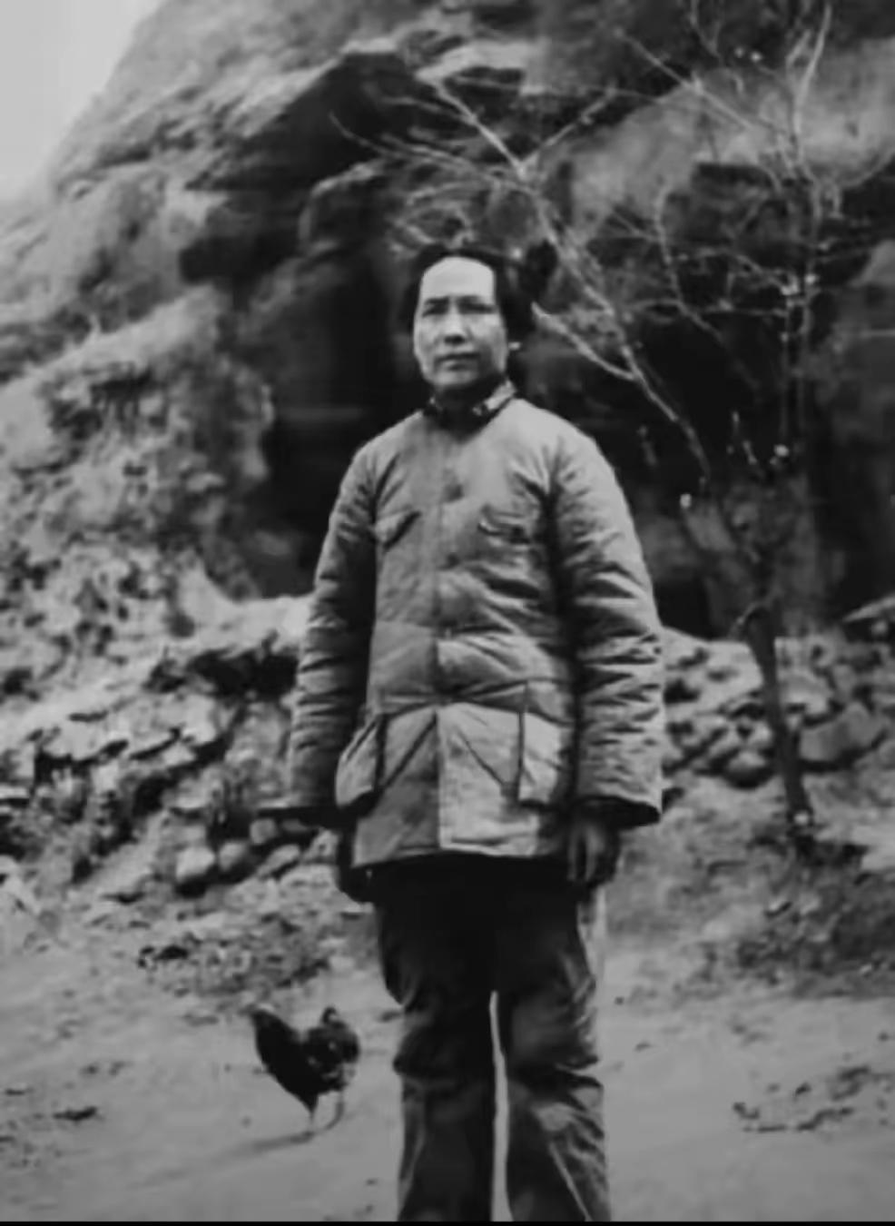 毛主席以民族脊梁之姿，劈开混沌，让东方睡狮觉醒！

当那句"为人民服务"的誓言响