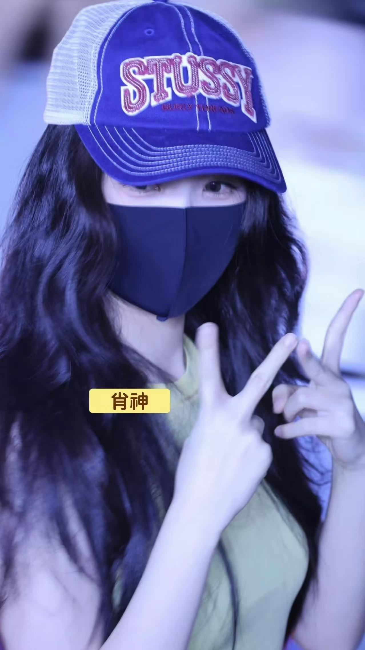 小蚌精宝宝今天下班咯🐚像眼睛亮亮的小猫ww 